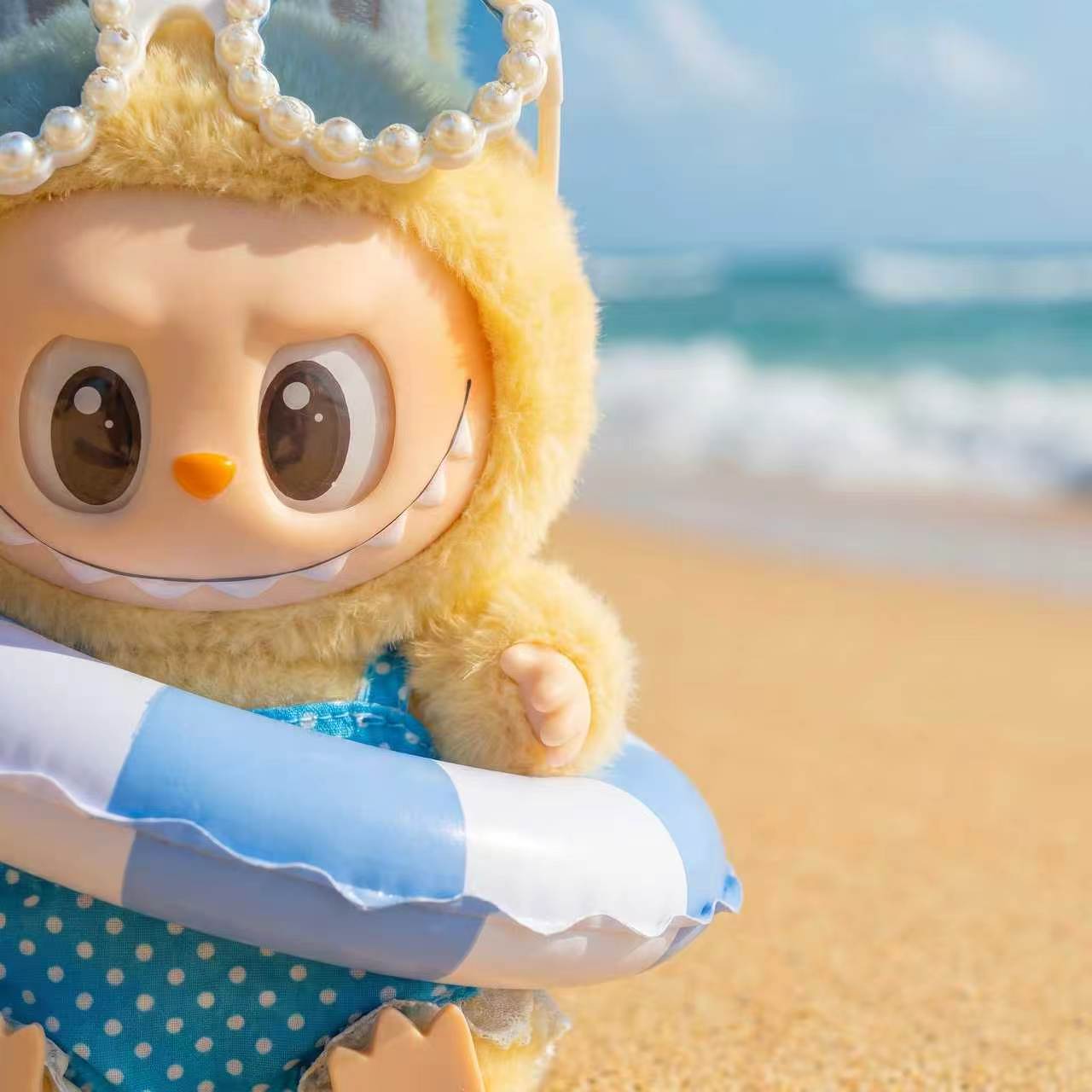Handmade Labubu Doll Clothes Summer Beach - Blue Sunglasses